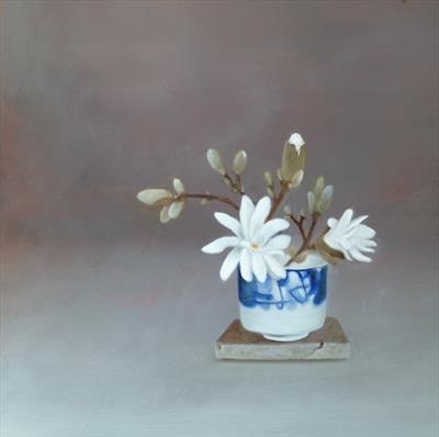 Stellata with tile and blue and white pot
